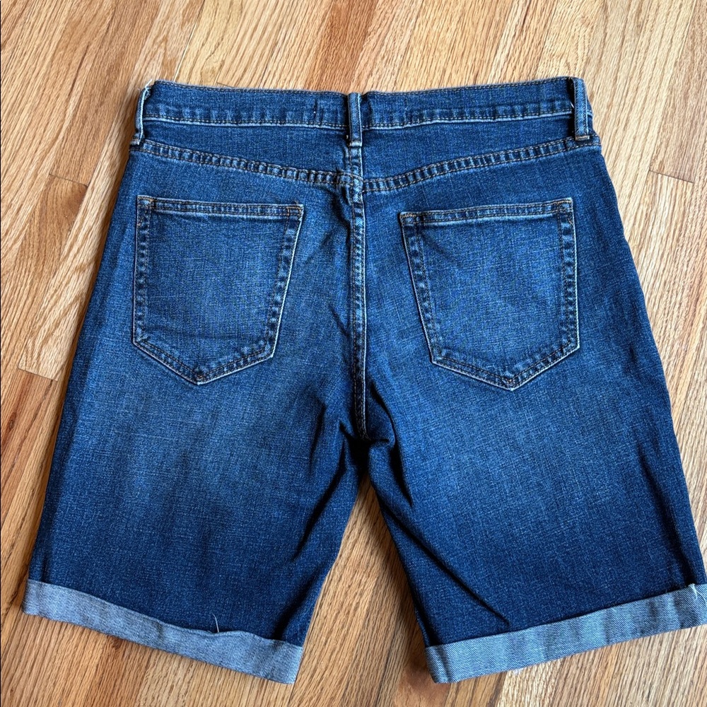 GAP size 28 Dark Blue Denim Bermuda Shorts - Picture 3 of 3